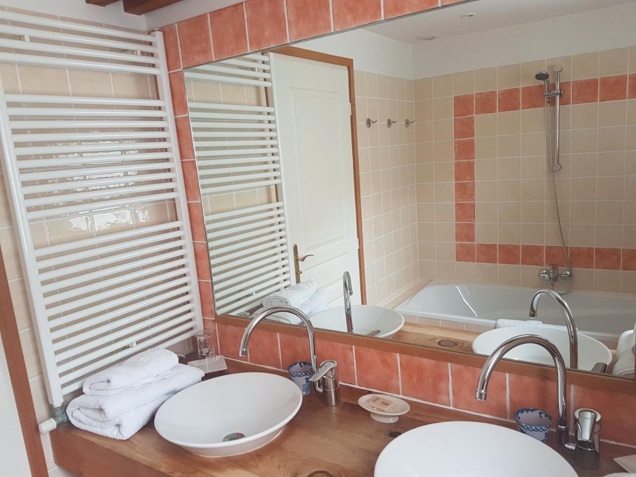 Les Mazeraies Maison D'Hotes Avec Spa Savonnieres ภายนอก รูปภาพ